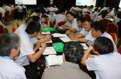 集團(tuán)公司舉辦管理技能培訓(xùn)會2-山東德源環(huán)氧樹脂廠家